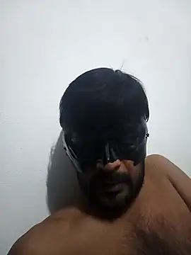 Snapshot of johnsinsexy chatting on 01/03/25, 10:29 johnsinsexy online show from 01/03/25, 10:29