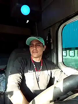 Snapshot of NewBe9D9 chatting on 02/26/25, 11:26 NewBe9D9 online show from 02/26/25, 11:26