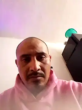 Snapshot of NewBe9D9 chatting on 03/20/25, 09:02 NewBe9D9 online show from 03/20/25, 09:02