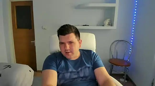 Snapshot of JasonJacks chatting on 01/05/25, 11:37 JasonJacks online show from 01/05/25, 11:37
