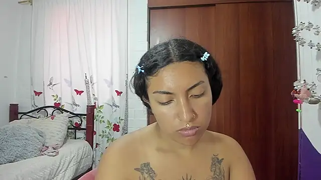 Snapshot of Natymontiell_ chatting on 01/03/25, 05:31 Natymontiell online show from 01/03/25, 05:31