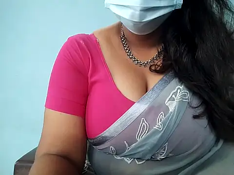 Snapshot of Tamilsathya2024 chatting on 12/30/24, 04:42 Tamilsathya2024 online show from 12/30/24, 04:42