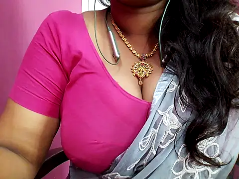 Snapshot of Tamilsathya2024 chatting on 03/09/25, 02:39 Tamilsathya2024 online show from 03/09/25, 02:39