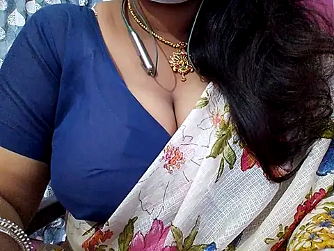 Snapshot of Tamilsathya2024 chatting on 03/11/25, 02:10 Tamilsathya2024 online show from 03/11/25, 02:10