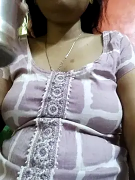 Snapshot of sunita-doll chatting on 03/09/25, 01:37 sunita-doll online show from 03/09/25, 01:37