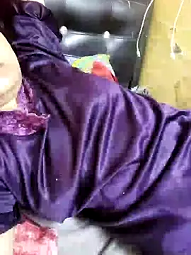Snapshot of sunita-doll chatting on 03/11/25, 10:29 sunita-doll online show from 03/11/25, 10:29