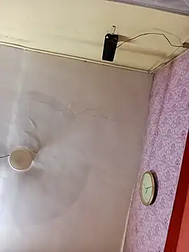 sunita-doll online show from 11/26/25, 03:40