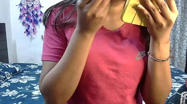 Snapshot of hot__surbhi chatting on 03/09/25, 12:20 hot  surbhi online show from 03/09/25, 12:20