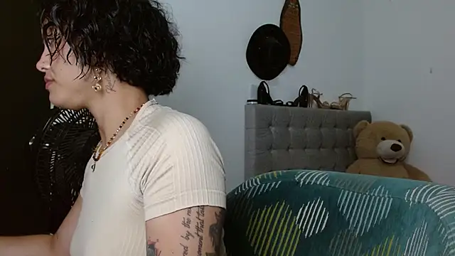 Snapshot of Sexy_Lia_ chatting on 04/17/26, 11:30 Sexy Lia online show from 04/17/26, 11:30