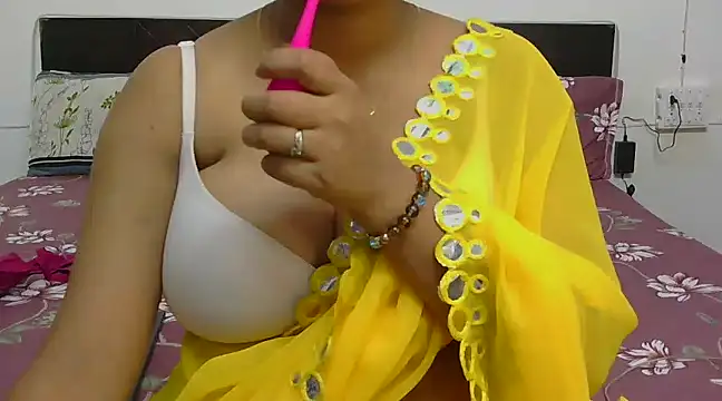 Snapshot of chavi_12 chatting on 03/01/25, 07:15 chavi 12 online show from 03/01/25, 07:15