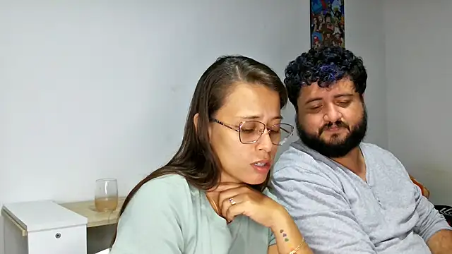 Snapshot of Paloma_Desire chatting on 12/27/24, 04:10 Paloma Desire online show from 12/27/24, 04:10