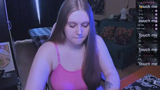 Alice Dreamgirl  online show from 04/10/26, 12:21