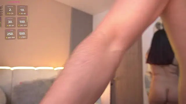 johanafox  online show from 04/05/26, 09:45