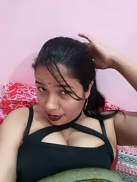 Snapshot of Hot-shot99 chatting on 01/09/25, 04:28 Hot-shot99 online show from 01/09/25, 04:28