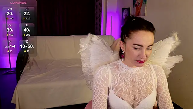 AnneHaddaway online show from 12/18/25, 08:26