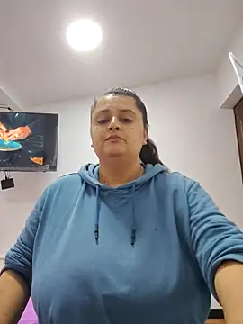 Snapshot of Miss_balloonsmila chatting on 12/14/25, 09:41 Miss balloonsmila online show from 12/14/25, 09:41