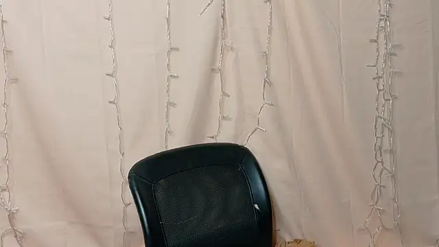 leenieb88 online show from 02/09/25, 01:11