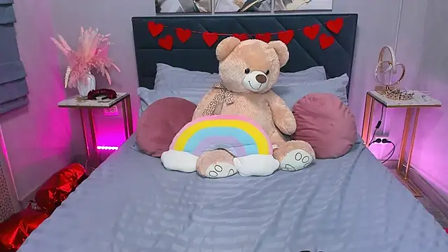 Curvy Dynamite  online show from 02/27/26, 01:05