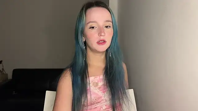 Snapshot of bumble_bee chatting on 03/03/25, 01:09 bumble bee online show from 03/03/25, 01:09