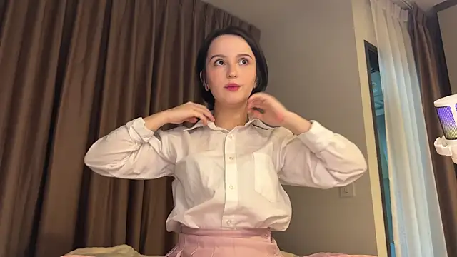 bumble bee online show from 01/10/26, 12:12