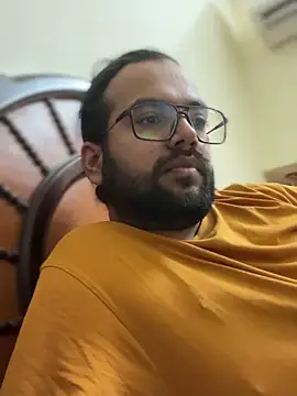 Snapshot of Arsh_Loves_Luv chatting on 01/02/25, 10:26 Arsh Loves Luv online show from 01/02/25, 10:26