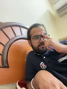 Snapshot of Arsh_Loves_Luv chatting on 01/03/25, 06:14 Arsh Loves Luv online show from 01/03/25, 06:14