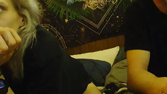 Snapshot of EroticKityii chatting on 03/21/26, 08:19 EroticKityii online show from 03/21/26, 08:19