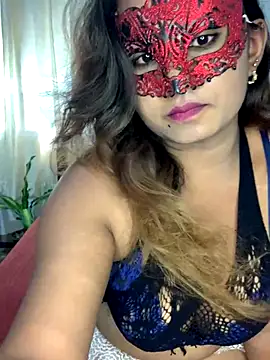 Snapshot of blackrose02 chatting on 11/13/25, 05:28 blackrose02 online show from 11/13/25, 05:28