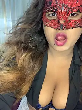 Snapshot of blackrose02 chatting on 11/21/25, 02:32 blackrose02 online show from 11/21/25, 02:32