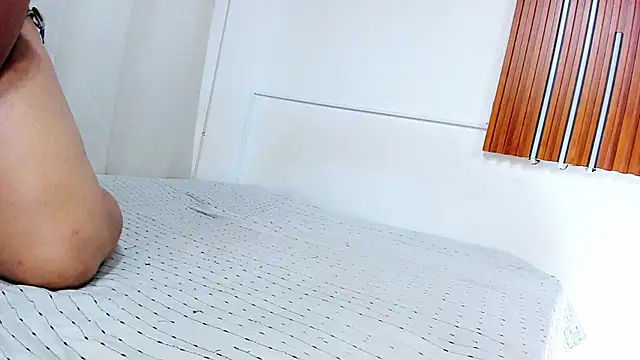 cristall hott online show from 01/11/26, 02:22