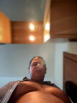 SecretlyDD online show from 11/21/25, 08:24