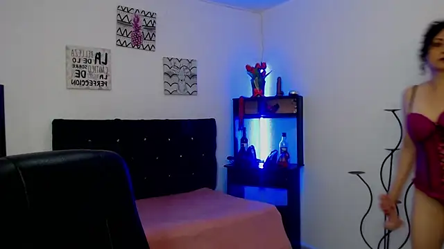 arianna ros3 online show from 09/19/25, 04:07