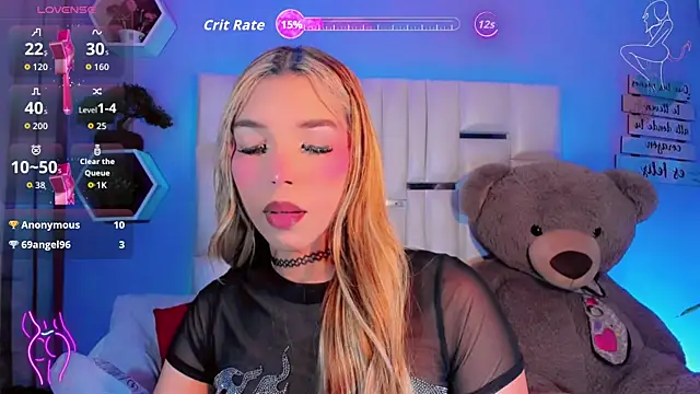 Snapshot of Aileen_18 chatting on 11/06/25, 08:15 Aileen 18 online show from 11/06/25, 08:15