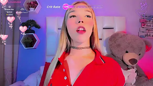 Snapshot of Aileen_18 chatting on 11/22/25, 07:35 Aileen 18 online show from 11/22/25, 07:35