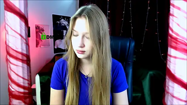 Snapshot of playful_sophie chatting on 01/16/25, 11:48 playful sophie online show from 01/16/25, 11:48