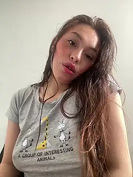 Snapshot of eriika_deep_ chatting on 02/02/25, 05:04 eriika deep online show from 02/02/25, 05:04