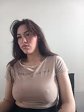 Snapshot of eriika_deep_ chatting on 03/10/25, 04:35 eriika deep online show from 03/10/25, 04:35