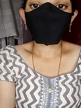 Snapshot of Telugu_Cute_Angel chatting on 10/29/25, 04:31 Telugu Cute Angel online show from 10/29/25, 04:31