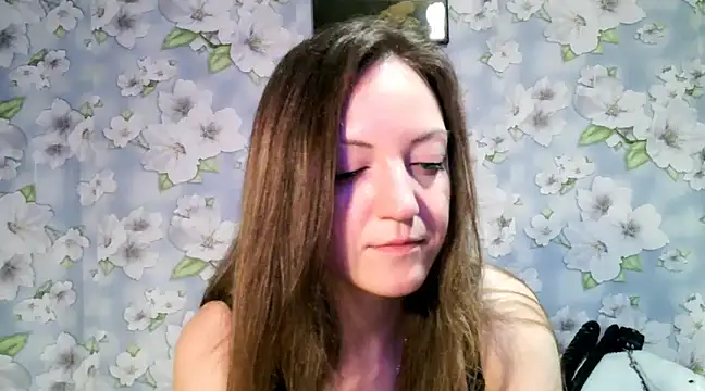 KattyLuuu online show from 01/10/25, 08:40