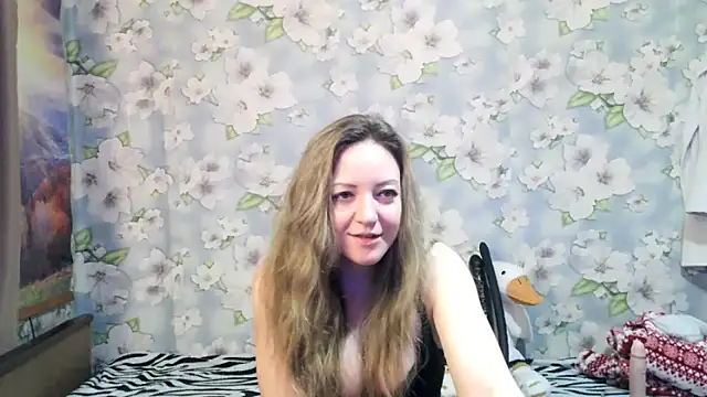 KattyLuuu online show from 10/31/25, 09:05