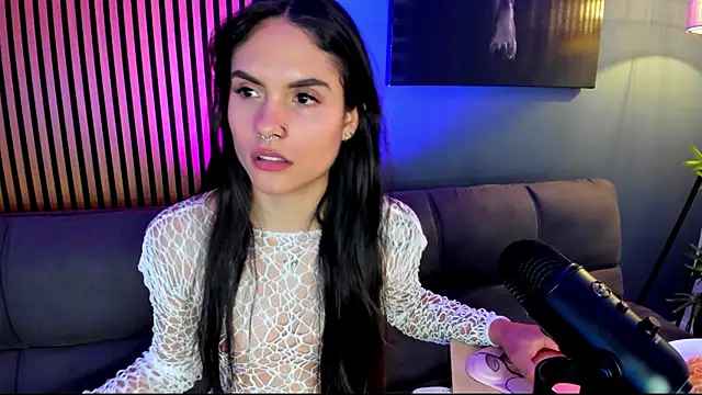 Gaby Ferrer online show from 11/26/25, 04:08