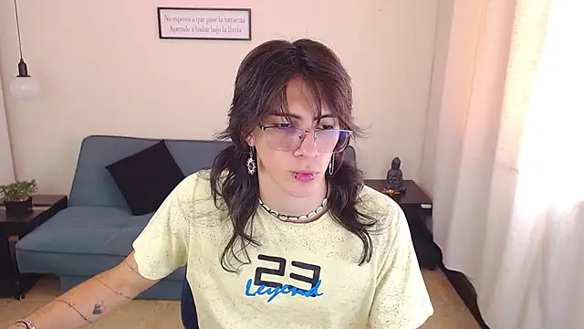 Snapshot of andreey50 chatting on 01/08/25, 08:18 andreey50 online show from 01/08/25, 08:18