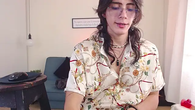 Snapshot of andreey50 chatting on 02/05/25, 07:31 andreey50 online show from 02/05/25, 07:31