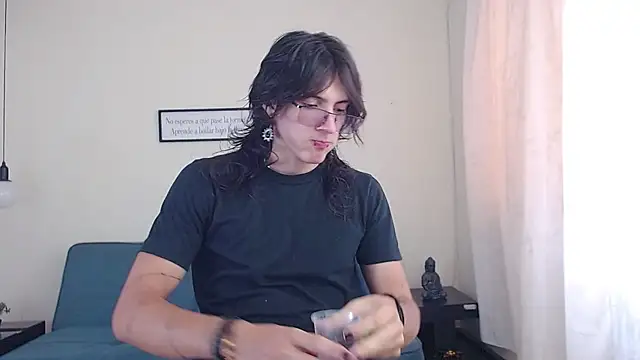 Snapshot of andreey50 chatting on 02/19/25, 07:59 andreey50 online show from 02/19/25, 07:59