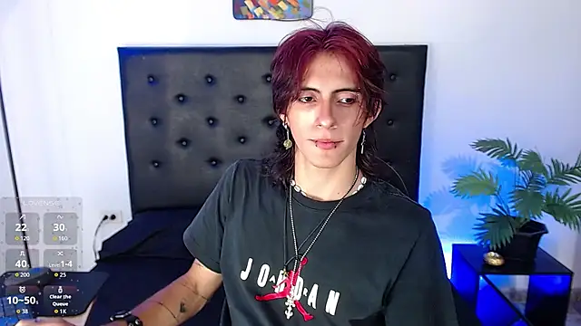 Snapshot of andreey50 chatting on 12/13/25, 08:58 andreey50 online show from 12/13/25, 08:58