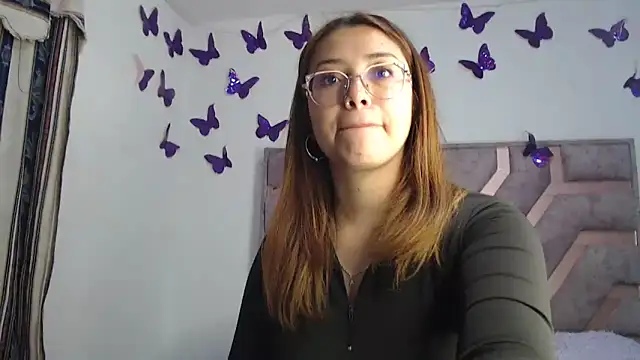 Snapshot of Anny_Fox- chatting on 04/26/26, 03:48 Anny Fox- online show from 04/26/26, 03:48