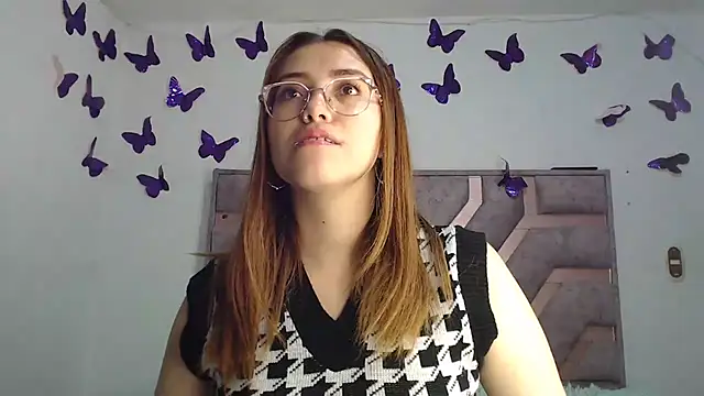 Snapshot of Anny_Fox- chatting on 05/06/26, 02:29 Anny Fox- online show from 05/06/26, 02:29