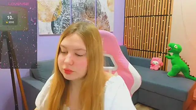 Ellie Wellie online show from 02/13/25, 02:09