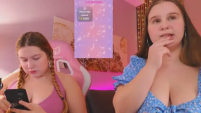 Ellie Wellie online show from 02/16/25, 02:43