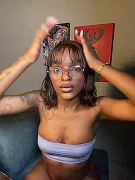 Zizi-campbel online show from 02/12/26, 09:48